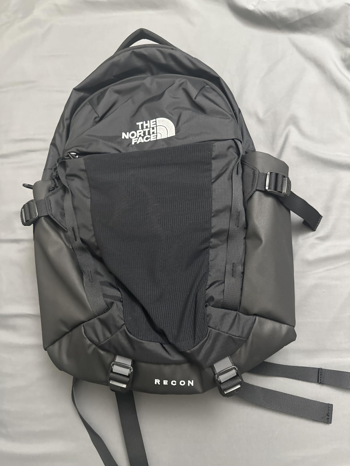 The North Face Recon Everyday Laptop Backpack - Daypack, Water Repellent, Laptop Sleeve, 2 Water Bottle Pockets, TNF Black/TNF Black-NPF, One Size customer photo 1