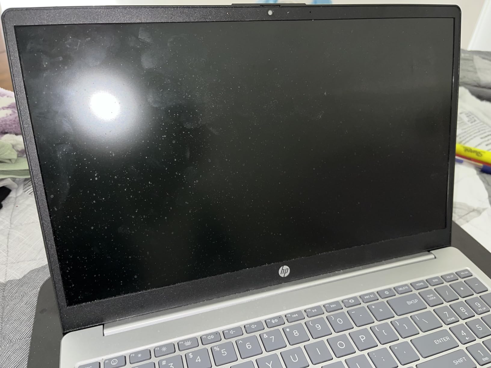 EVEO Electronic Wipes Screen Cleaner - Screen Wipes TV Screen Cleaner Wipes, Computer Screen Wipes, Laptop Screen Cleaner, ipad & Monitor Cleaner, Screen Cleaning Wipes - 90 Wipes + Microfiber Cloth customer photo 2