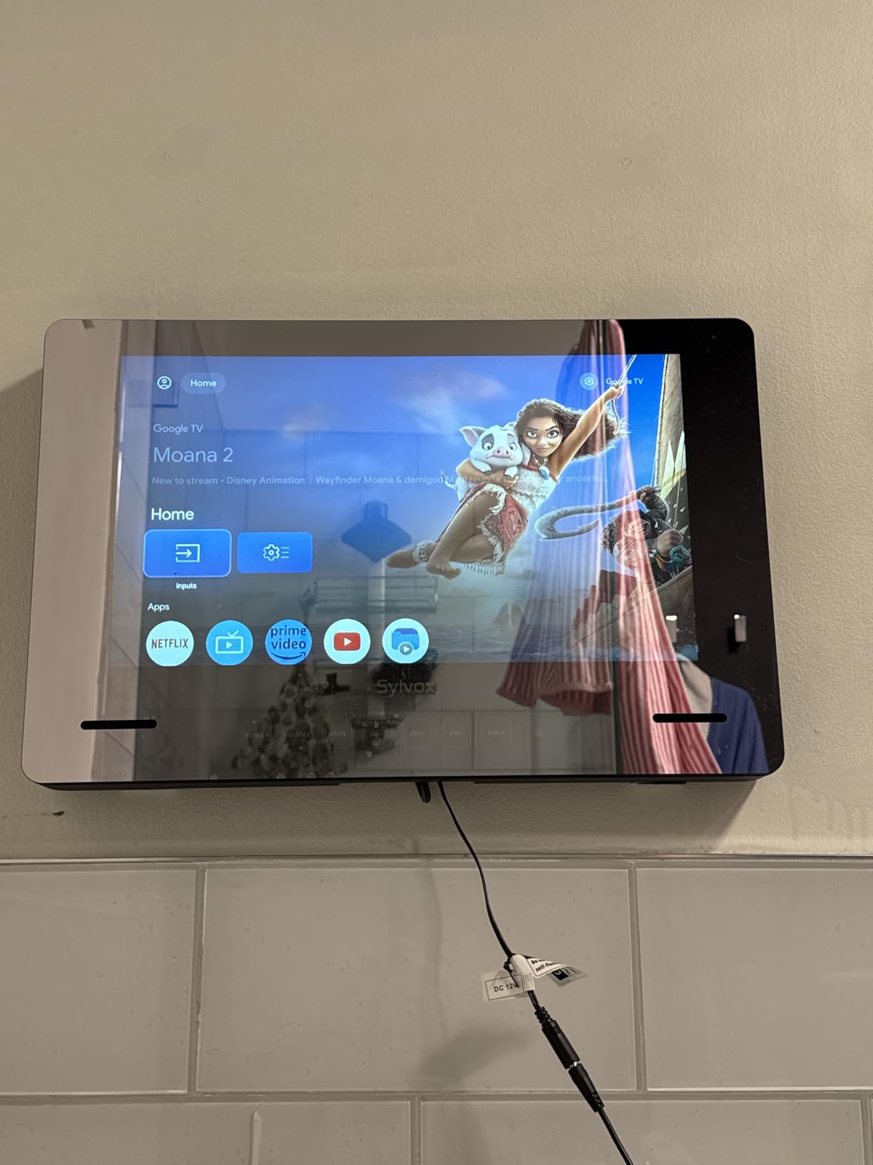 SYLVOX 24'' Smart TV Bathroom Magic Mirror Waterproof LED TV 1080P 500NITS High Brightness Dual Front Speakers Wall mounting Suitable for Bathrooms,Hotels,Saunas customer photo 1