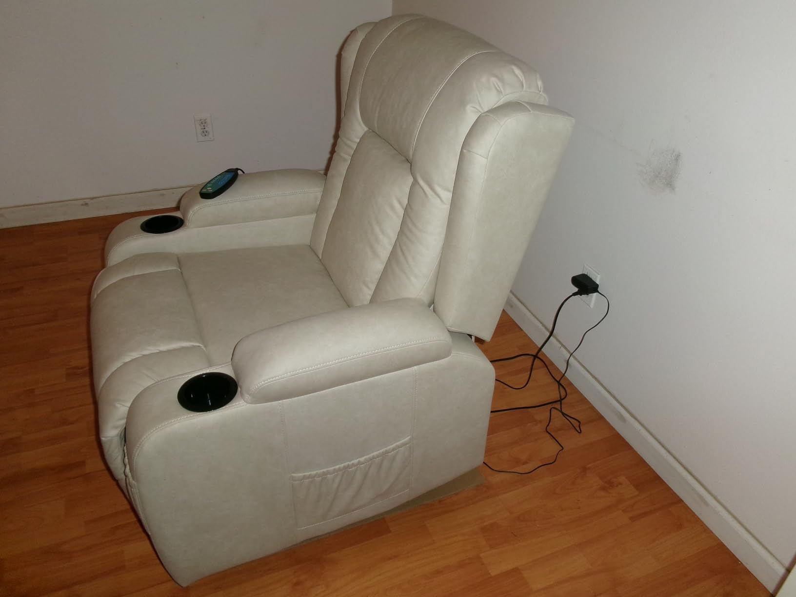 Best Choice Products PU Leather Electric Power Lift Chair, Recliner Massage Chair, Adjustable Furniture for Back, Legs w/ 3 Positions, USB Port, Heat, Cupholders, Easy-to-Reach Side Button - Cognac customer photo 2