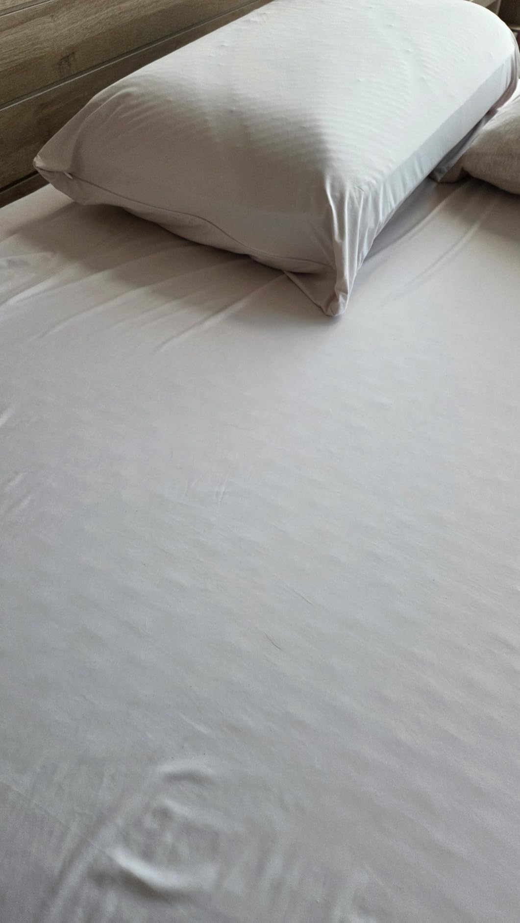 Bedsure Cooling Sheets Queen Size, Cooling Bed Sheets for Hot Sleepers, Chill Cool Sheet, Deep Pocket Up to 18 Inches, Soft & Breathable Queen Sheet Set, 4 Pieces, Grey customer photo 1