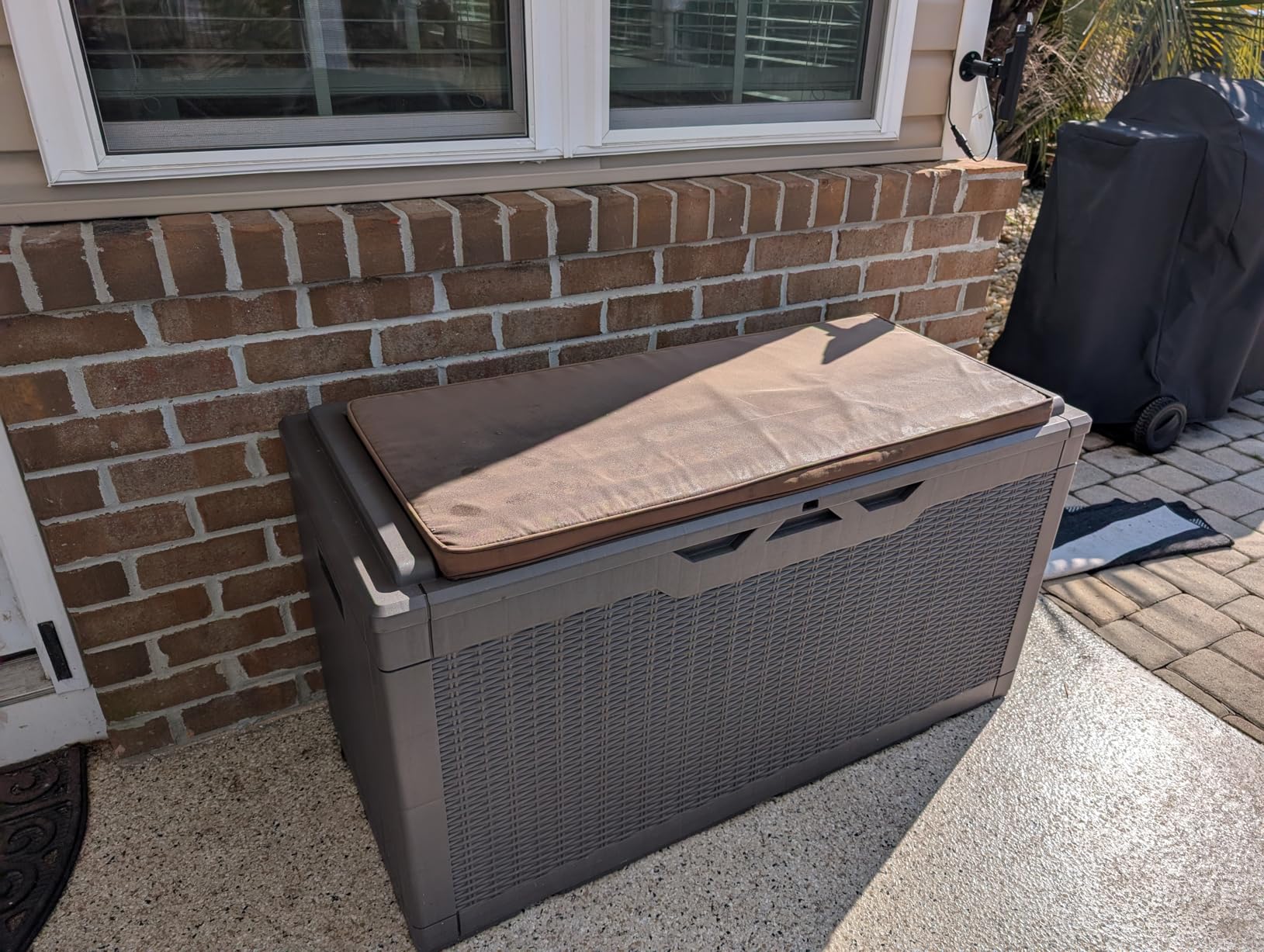 Greesum Outdoor Storage Box 100 Gallon Storage Bin with Lid for Patio Furniture, Garden Tools, Pool Supplies, Lockable, Waterproof and UV Resistant, Black customer photo 2