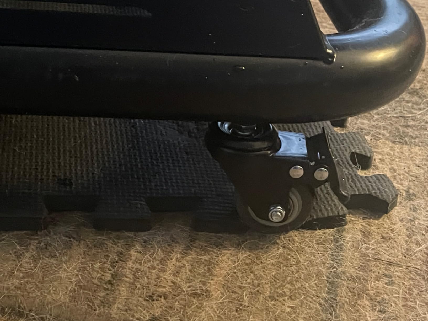 GTPLAYER Racing Simulator Cockpit with Seat and Bluetooth Speakers, Racing Style Reclining Seat and Ultra-Sturdy Alloy Steel Frame (Winered) customer photo 1