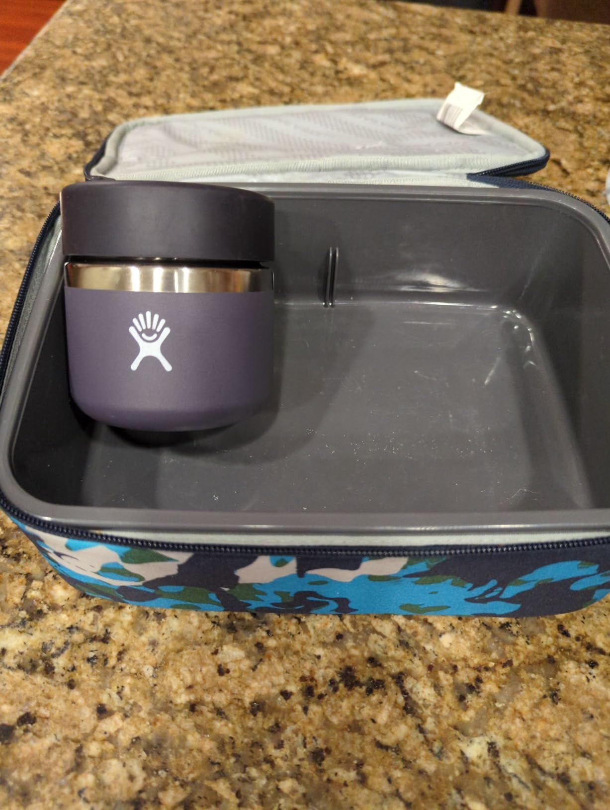 Hydro Flask Food Jar - Insulated Stainless Steel, Snack Travel Container for Hot Food, Lunch, & Soup 20 Oz Black customer photo 1