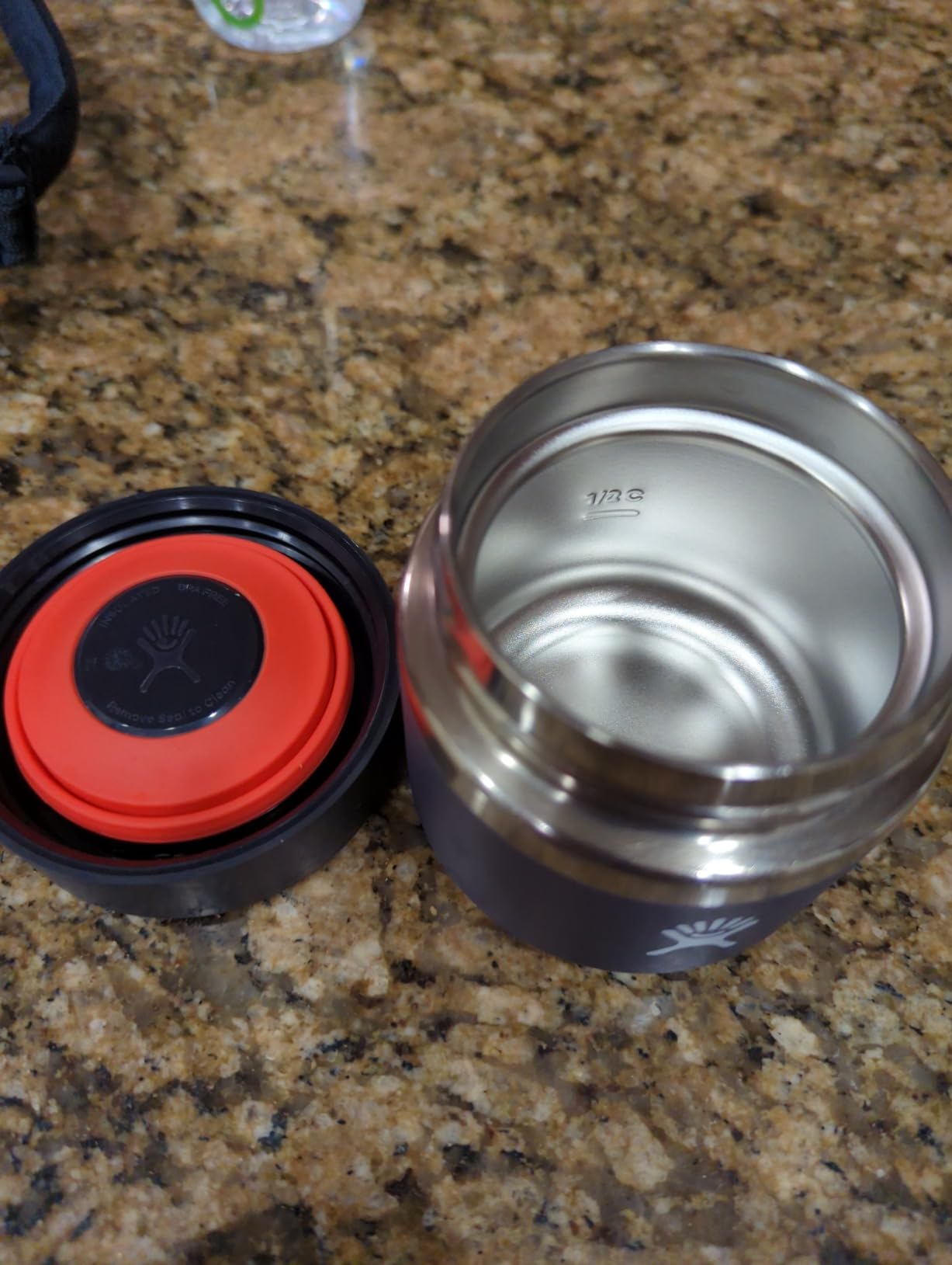 Hydro Flask Food Jar - Insulated Stainless Steel, Snack Travel Container for Hot Food, Lunch, & Soup 20 Oz Black customer photo 2