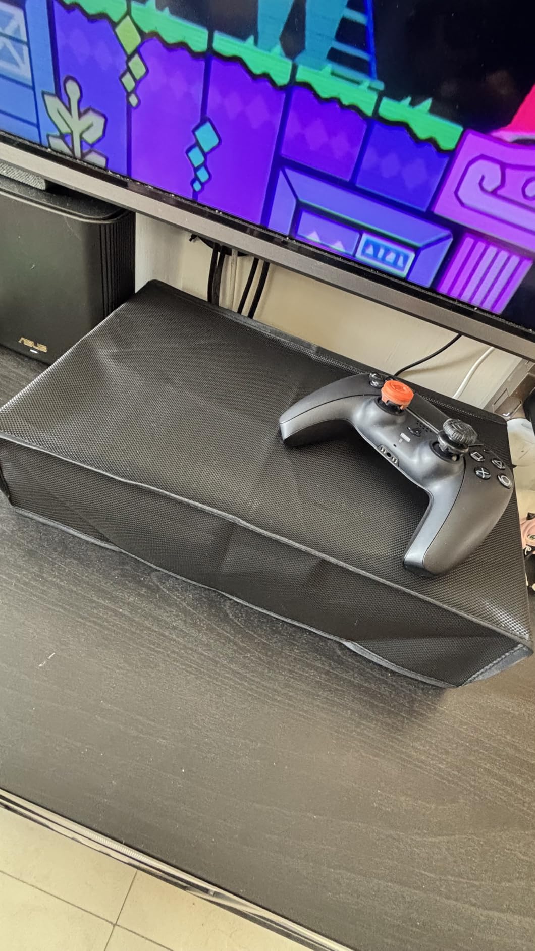 Mcbazel Horizontal Dust Cover for PS5 Slim Console Only, 1680D Oxford Cloth Anti-Scratch Backend Cutaway Design Protective Case for PlayStation 5 Slim Console Digital and Disc Edition - Black customer photo 1