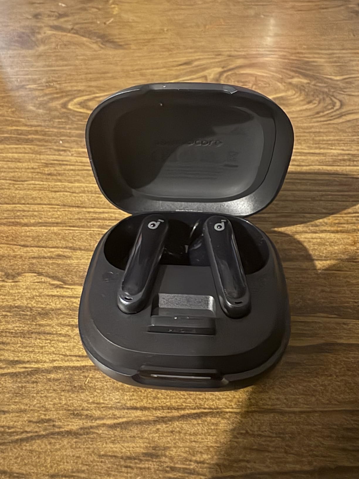 P40i by Anker, Noise Cancelling Wireless Earbuds, Adaptive Noise Cancelling to Environments, Heavy Bass, 60H Playtime, 2-in-1 Case and Phone Stand, IPX5, Wireless Charging, Bluetooth 5.3 customer photo 2