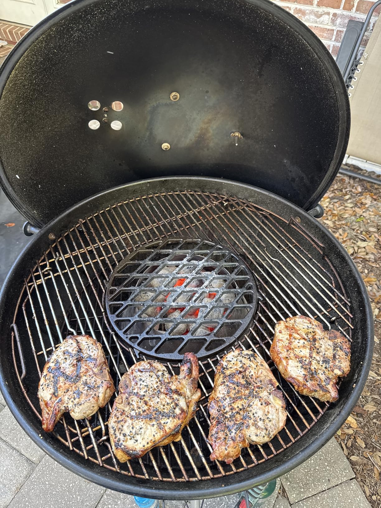 Weber Master-Touch Charcoal Grill, 26-Inch, Black - Premium Outdoor BBQ Grill with Tuck-Away Lid Holder and One-Touch Cleaning System, Porcelain-Enameled Kettle customer photo 1