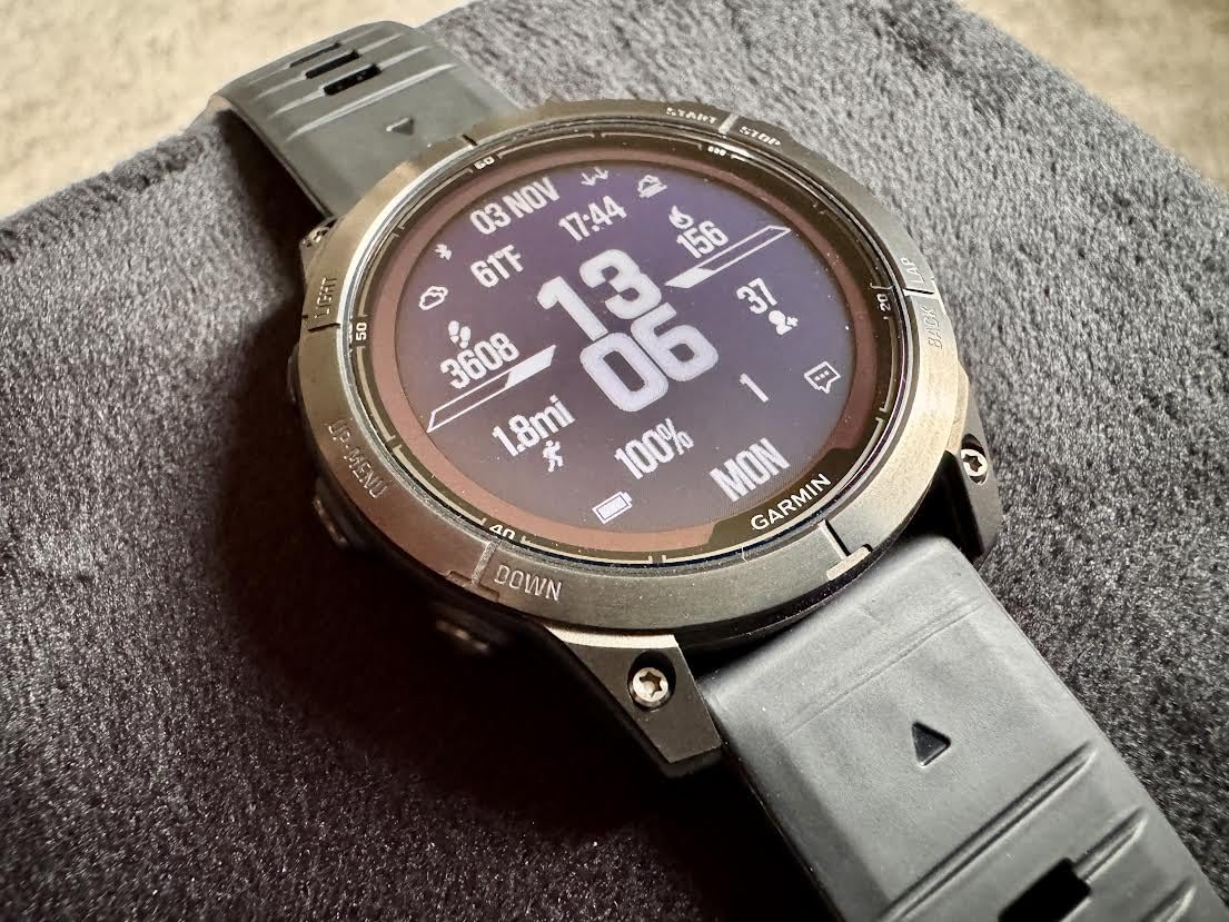 Garmin fēnix 7 Pro Sapphire Solar, Multisport GPS Smartwatch, Built-in Flashlight, Solar Charging Capability, Black, 47 mm (Renewed) customer photo 1