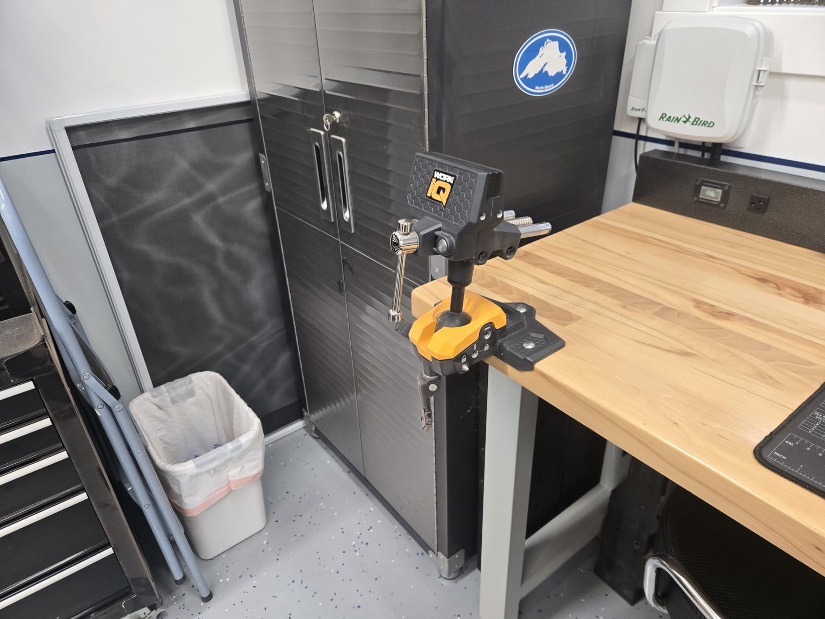 360° Rotating Bench Vise with 5