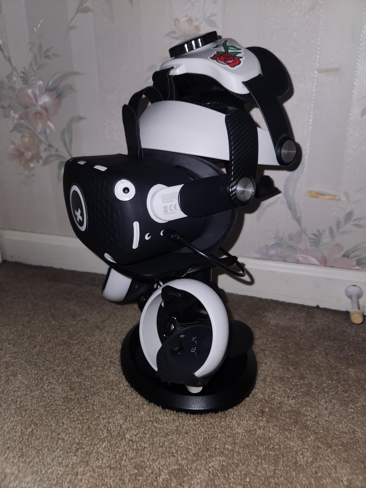 VR Headset Charging Dock for Meta Quest 3/Quest 3S/Quest 2, VR Charging Stand for Quest 3 Accessories VR Stand Supports Charging Headset with Type C Cable and fit Controller with Cover customer photo 2