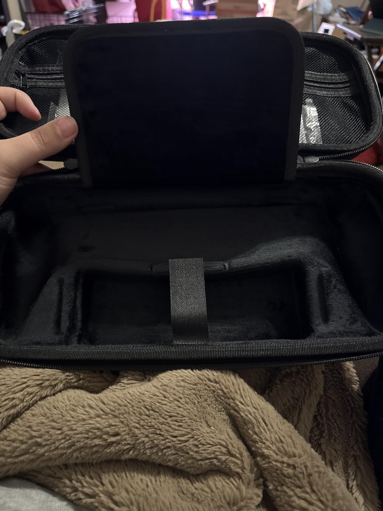 Foluck 3 in 1 Carrying Case for PlayStation Portal Remote Player, EVA Hard Case for PS5 Portal with Soft Silicone Protective Cover Skin Case, 2 Screen Protector, PS5 Portal Console Accessoris Bundle customer photo 1