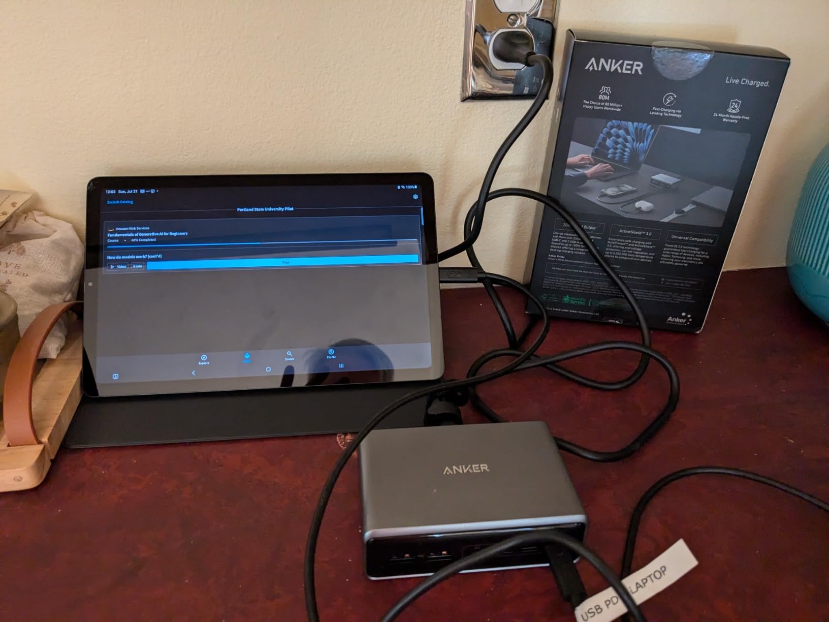 Anker Prime Charging Station, 200W 6-Port GaN Desktop Charger, Fast Charging USB C Charger for Multiple Devices, Compatible with iPhone, Galaxy, MacBook, Dell and More customer photo 2