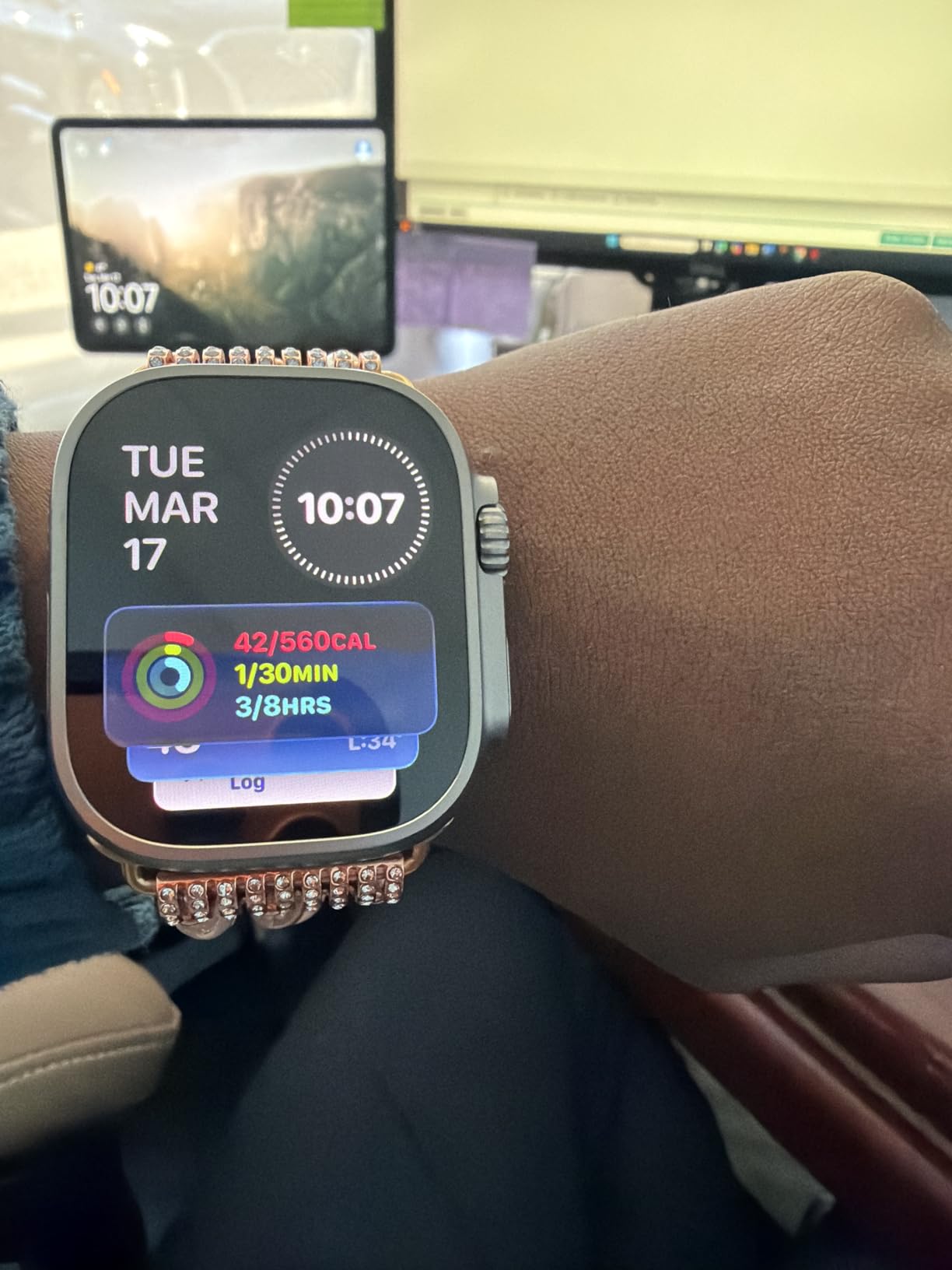 Apple Watch Ultra 2 [GPS + Cellular, 49mm] - Titanium Case with Blue Ocean Band, One Size (Renewed) customer photo 1