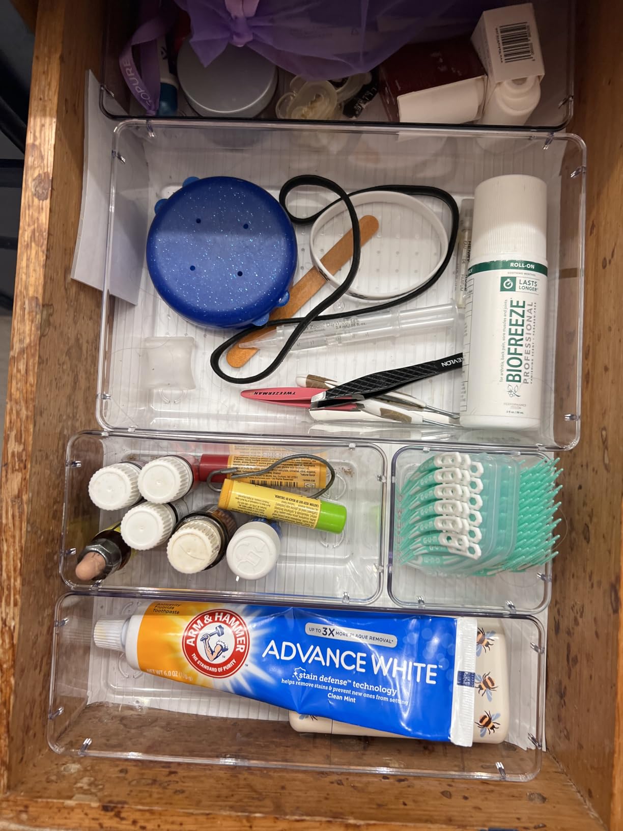 Vtopmart 25 PCS Office Desk Drawer Organizers Set, 4-Size Versatile Plastic Drawer Organizer Trays, Storage Bins for Desk Accessories Office Organizers and Storage, Bathroom, Makeup, Vanity, Black customer photo 1