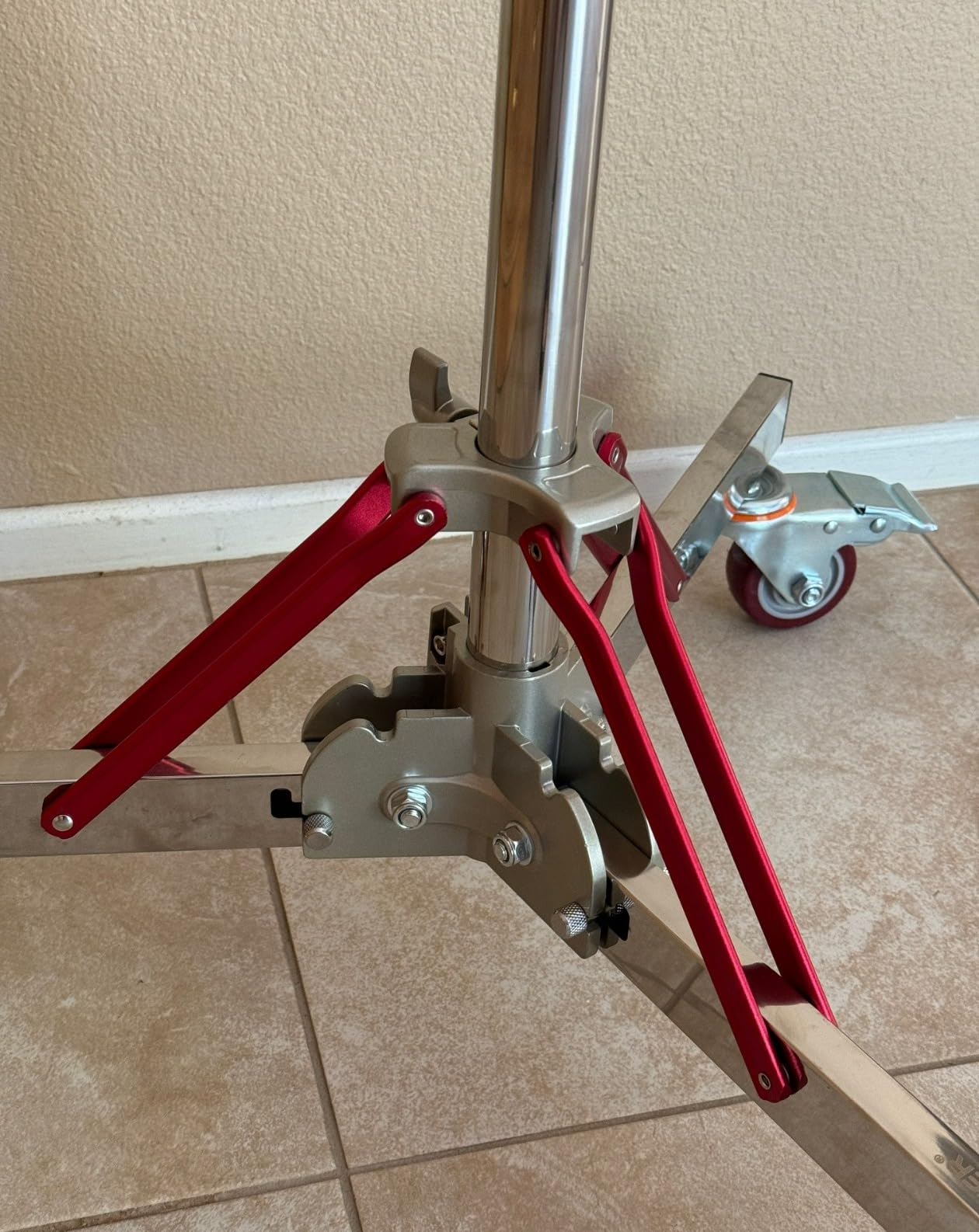 NEEWER 10ft Heavy Duty Air Cushioned Light Stand with Casters, Adjustable Tripod Stand, Stainless Steel Photography Wheeled Stand for Studio Flash Softbox Monolight Reflector, SC305AW customer photo 2