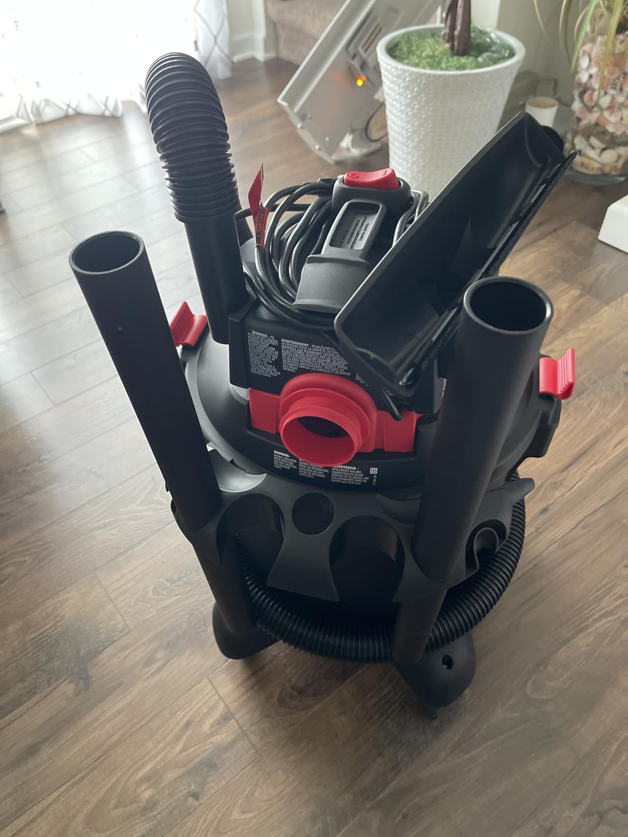 Shop-Vac 5761011 10 Gallon Wet/Dry Shop Vacuum, 4.5 Peak HP, 1.5 Inch Diameter x 7 Foot Hose, 12 Foot Cord, Ideal for Home, Garage, and Workshop Cleaning customer photo 1