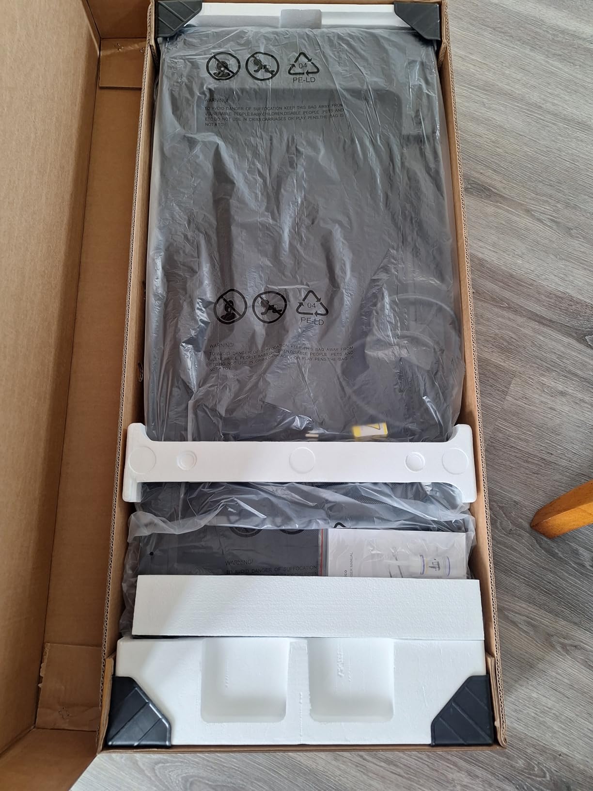 Lichico Walking Pad Under Desk Treadmill, Portable Small Treadmills for Home and Office, Super Quiet Brushless Motorized Walking Jogging Running Machine with Remote Control customer photo 1