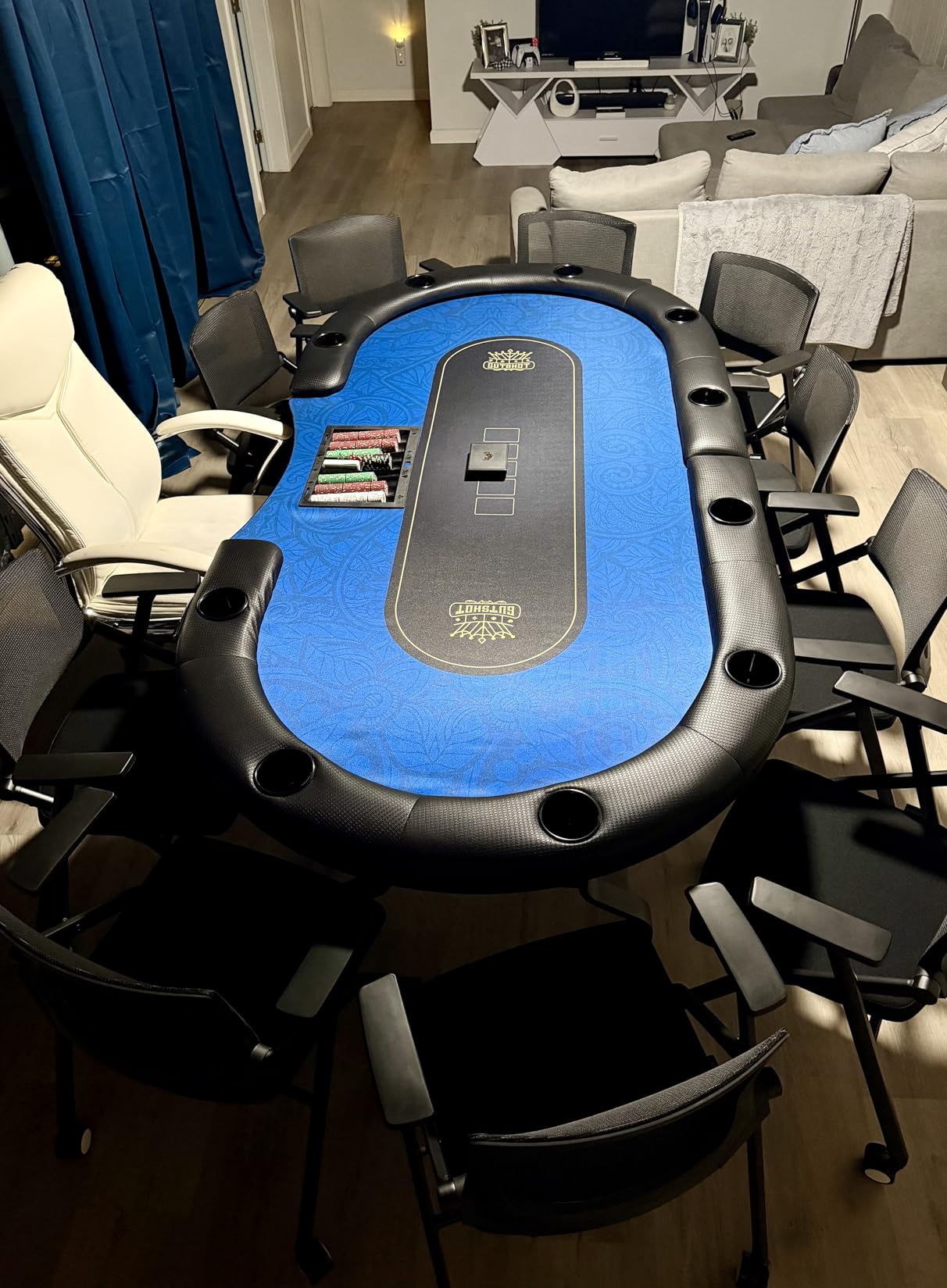 GUTSHOT Foldable Poker Table for 10 Players with Dealer Tray - Premium Soft-Padded Armrest, Individual Cup Holders - Crafted with Durable Materials customer photo 2