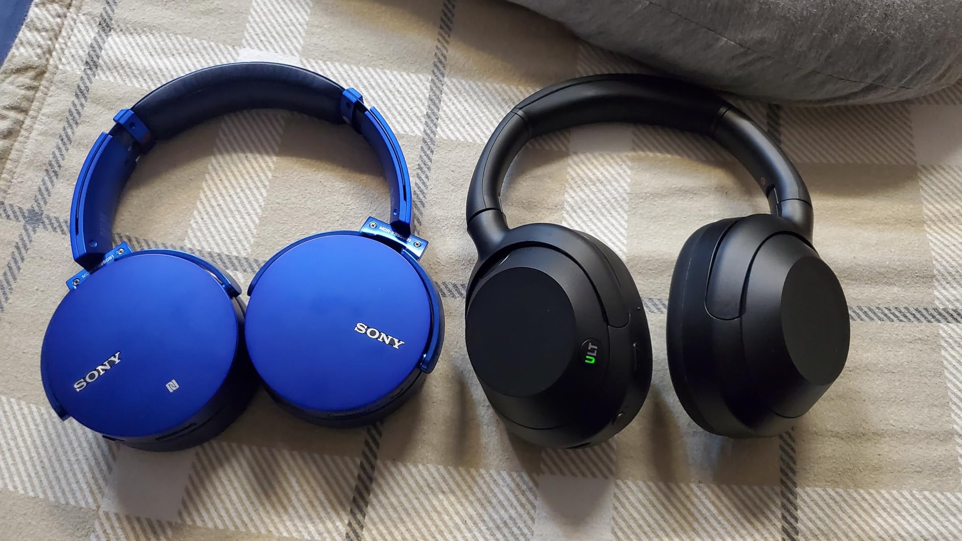 Sony ULT WEAR Over-Ear Noise Canceling Bluetooth Headphones with Alexa Built-in, Comfortable Design, 30-Hour Battery, Massive Bass, & Signature Noise Canceling Found in 1000X Series, Black customer photo 2