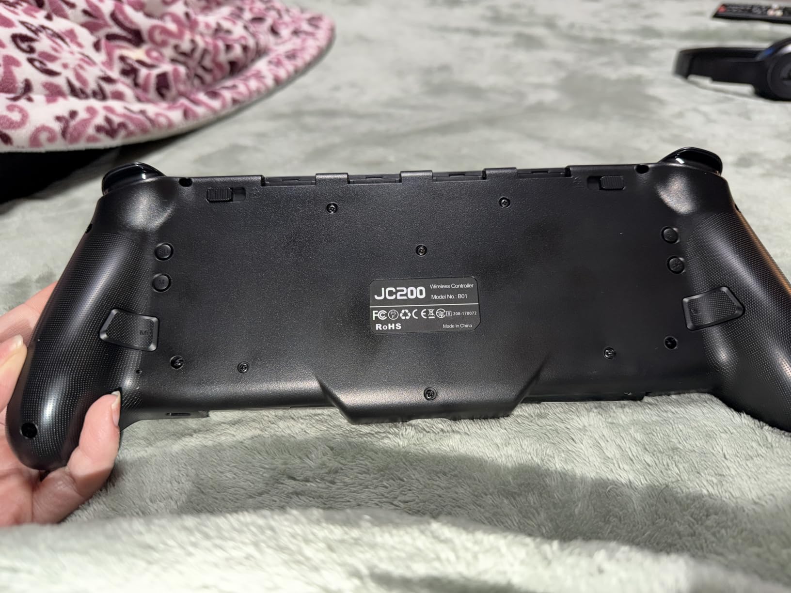 Spican Switch Controllers for Nintendo Switch/Switch OLED, Hall Effect Switch Wireless Pro Controller One-Piece Joypad, Full-Size Handheld Mode Controller with 17 RGB Light/Battery/Turbo/Macro/4 Game Slot customer photo 1