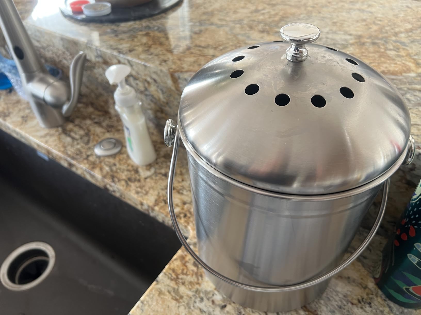 EPICA Countertop Compost Bin Kitchen | 1.3 Gallon | Odorless Composting Bin with Carbon Filters | Indoor Compost Bin with Lid | Stainless Steel Kitchen Composter for Food Scraps & Waste Recycling customer photo 2