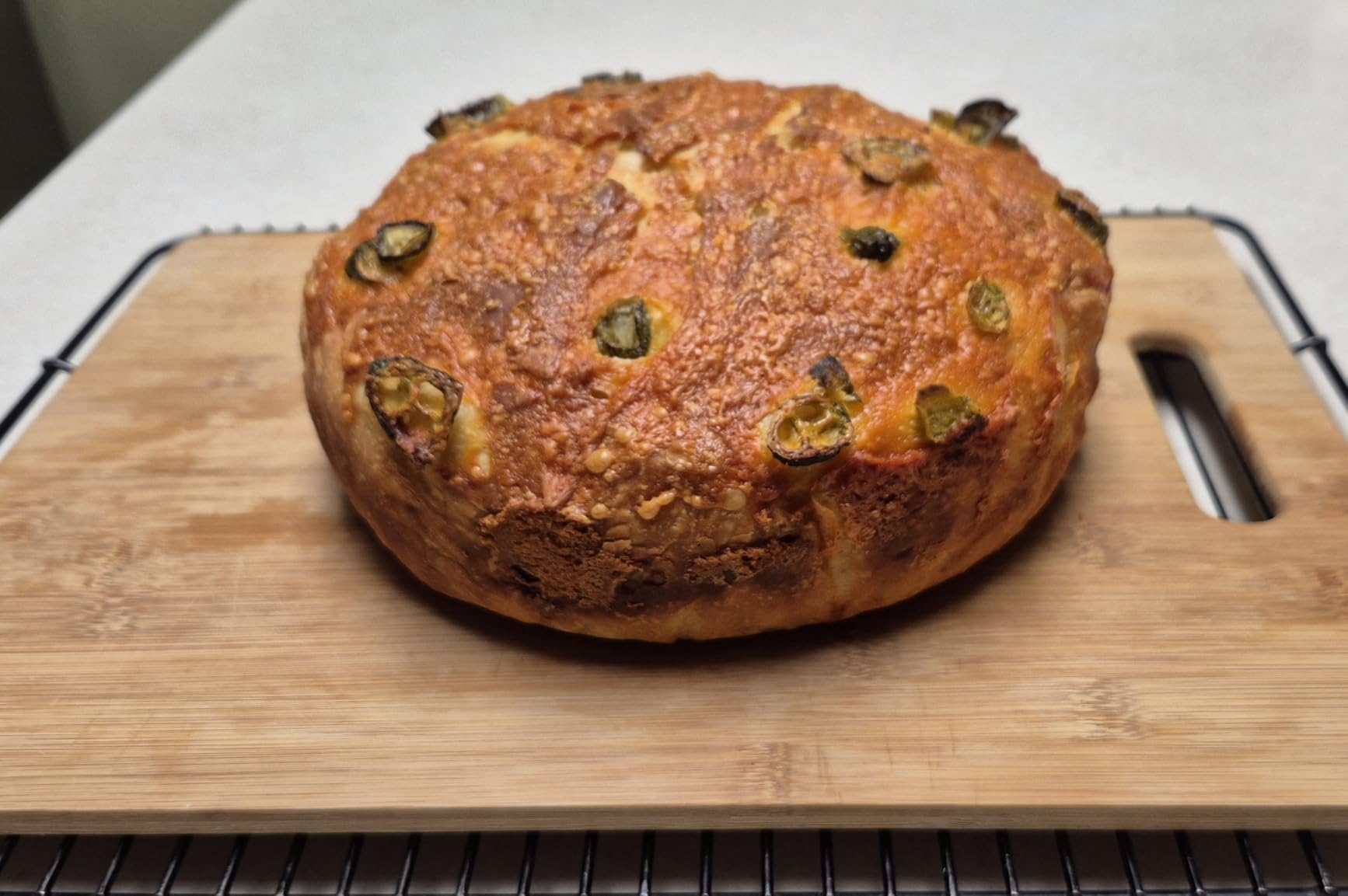 Overmont Enameled Cast Iron Dutch Oven - 5.5QT Pot with Lid Cookbook & Cotton Potholders - Heavy-Duty Cookware for Braising, Stews, Roasting, Bread Baking (Bottle Green) customer photo 2