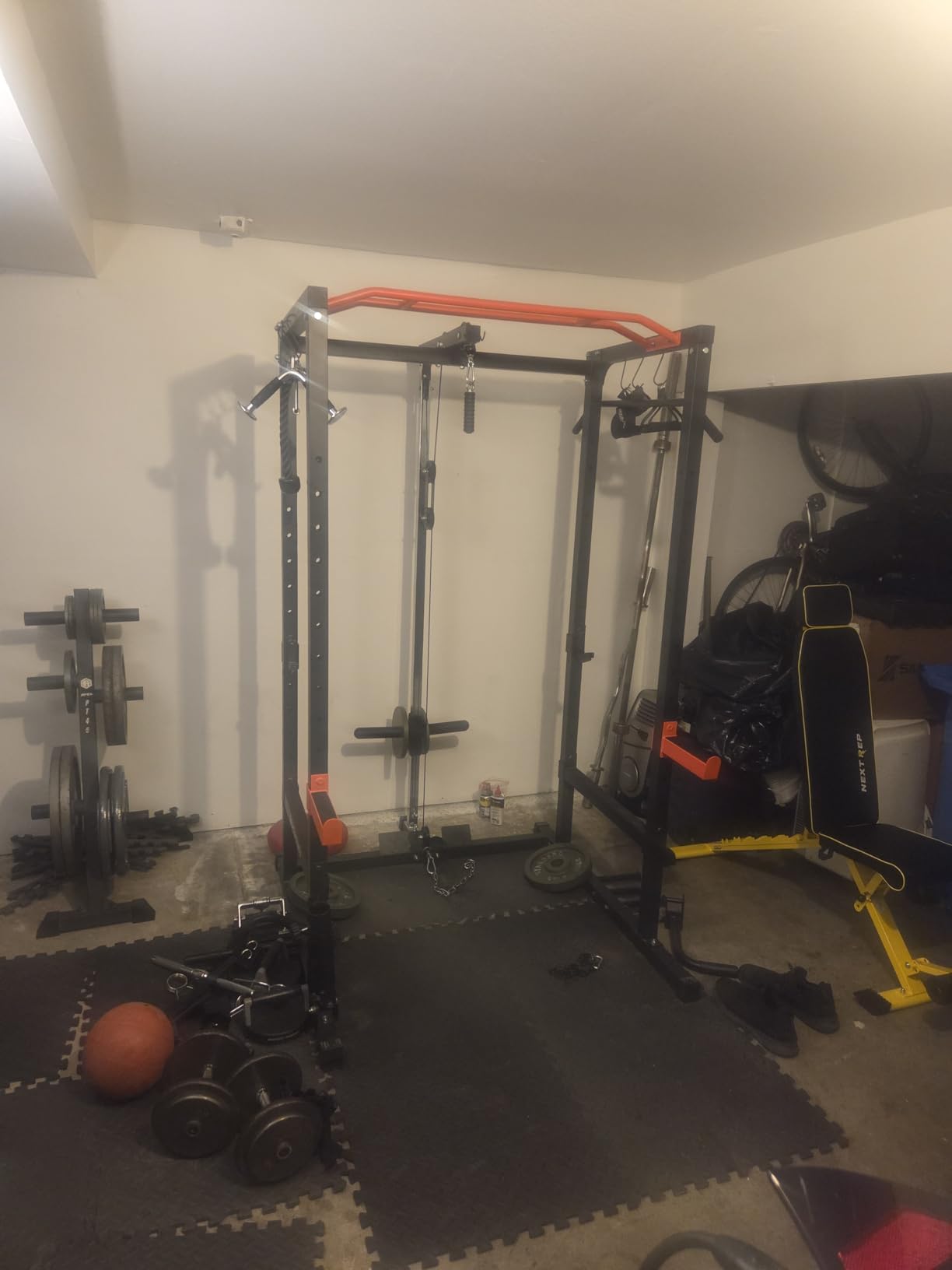 Sportsroyals Squat Rack, LAT Power Cage, Power Rack Multi-Function with Pulley System and Training Attachments for Home Gym customer photo 2