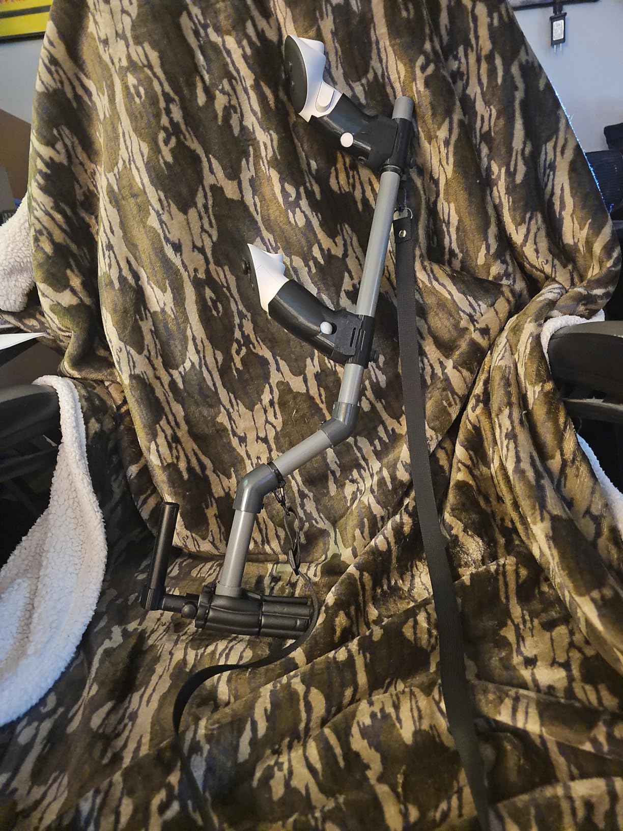 Gun Stock for Meta Quest 3, Compatible with VR Meta Quest 3s Controller Grips for Enhance Stability and Control Magnetic Stock Rifle Adapter (Black) customer photo 1