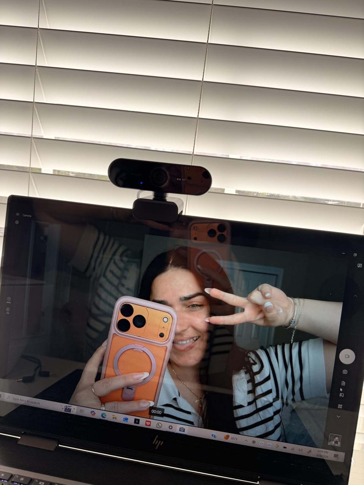 EMEET NOVA 4K Webcam for PC - Ultra 4K HD, PDAF Autofocus, Dual Omnidirectional Mics, 73° FOV, Auto Light Correction, USB-A, Privacy Cover, Ideal for High-End Business Meetings & Live Streaming customer photo 1