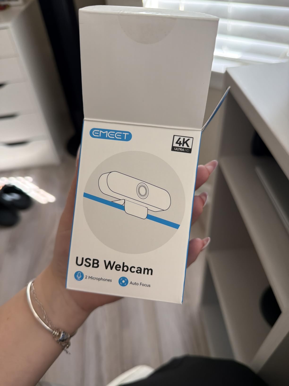 EMEET NOVA 4K Webcam for PC - Ultra 4K HD, PDAF Autofocus, Dual Omnidirectional Mics, 73° FOV, Auto Light Correction, USB-A, Privacy Cover, Ideal for High-End Business Meetings & Live Streaming customer photo 2