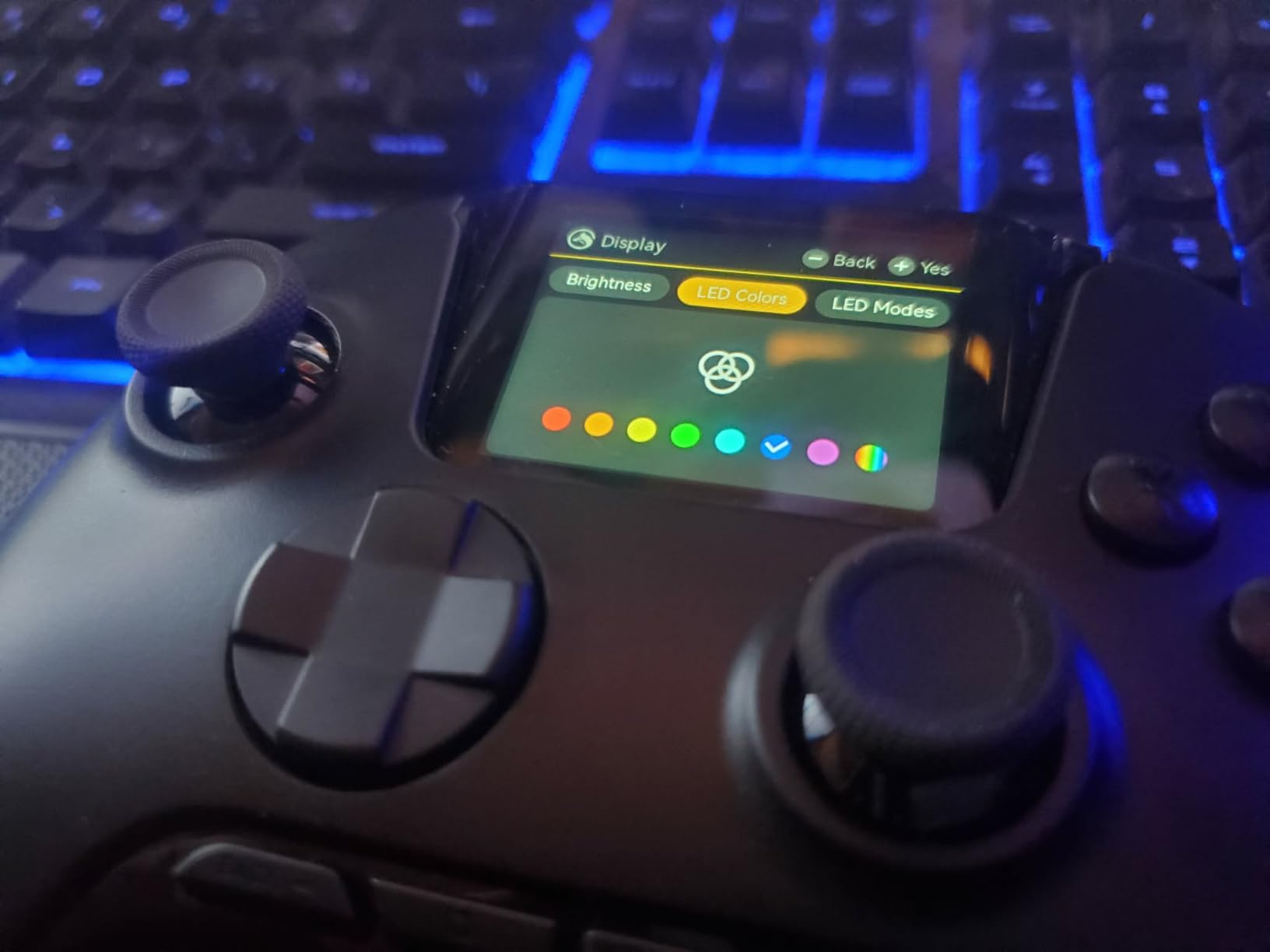 ManbaOne Interactive Screen Wireless Gaming Controller for PC/Switch/Switch 2/iOS/Android,Hall Effect Stick & Trigger,RGB Lighting,Remappable Buttons,1800mAh with Charging Dock (Black) customer photo 1