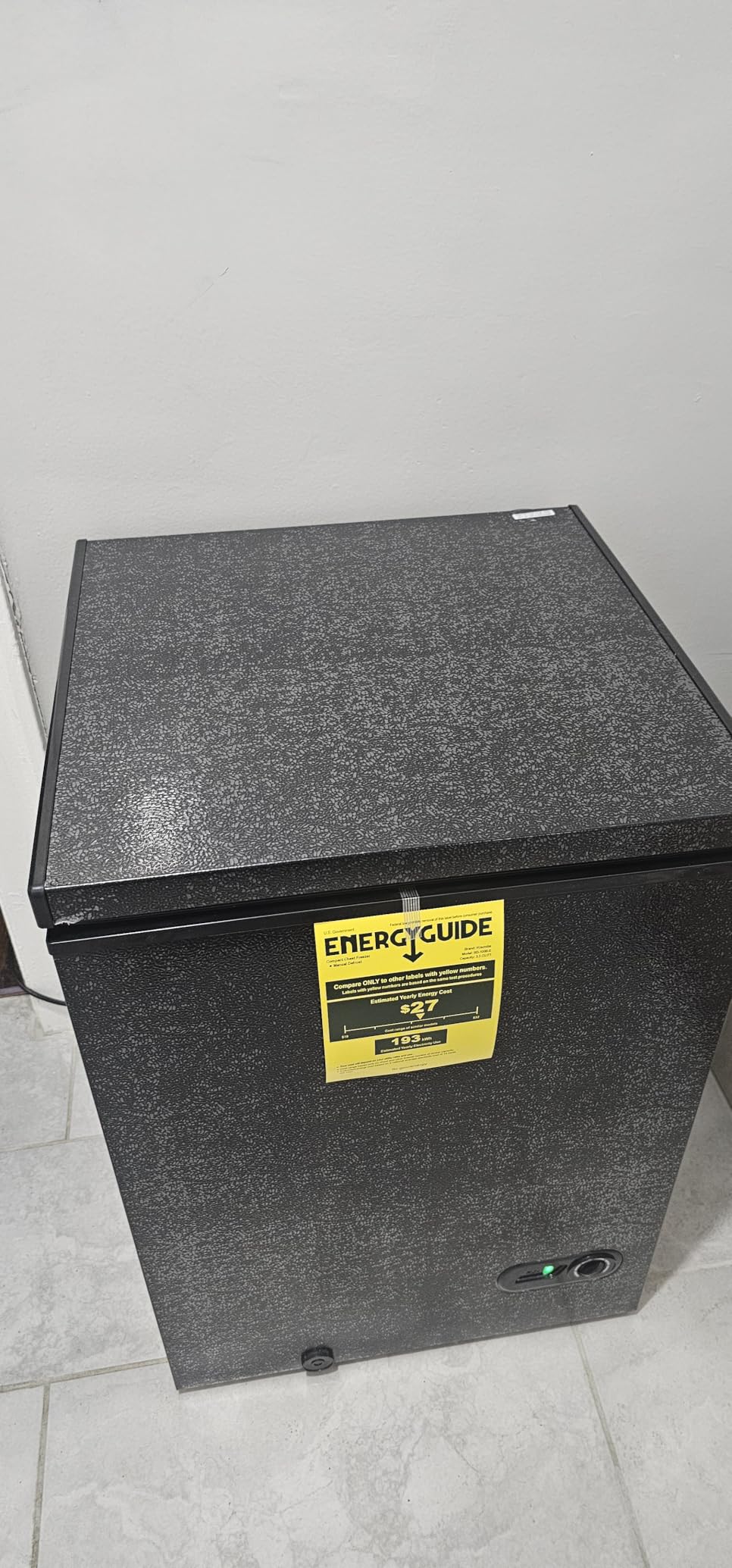 Kismile 3.5 Cubic Feet Chest Freezer with 2 Removable Baskets Free Standing Top Open Door Compact Deep Freezer with Adjustable Temperature for Home/Kitchen/Office/Bar (3.5 Cubic Feet, Black) customer photo 1