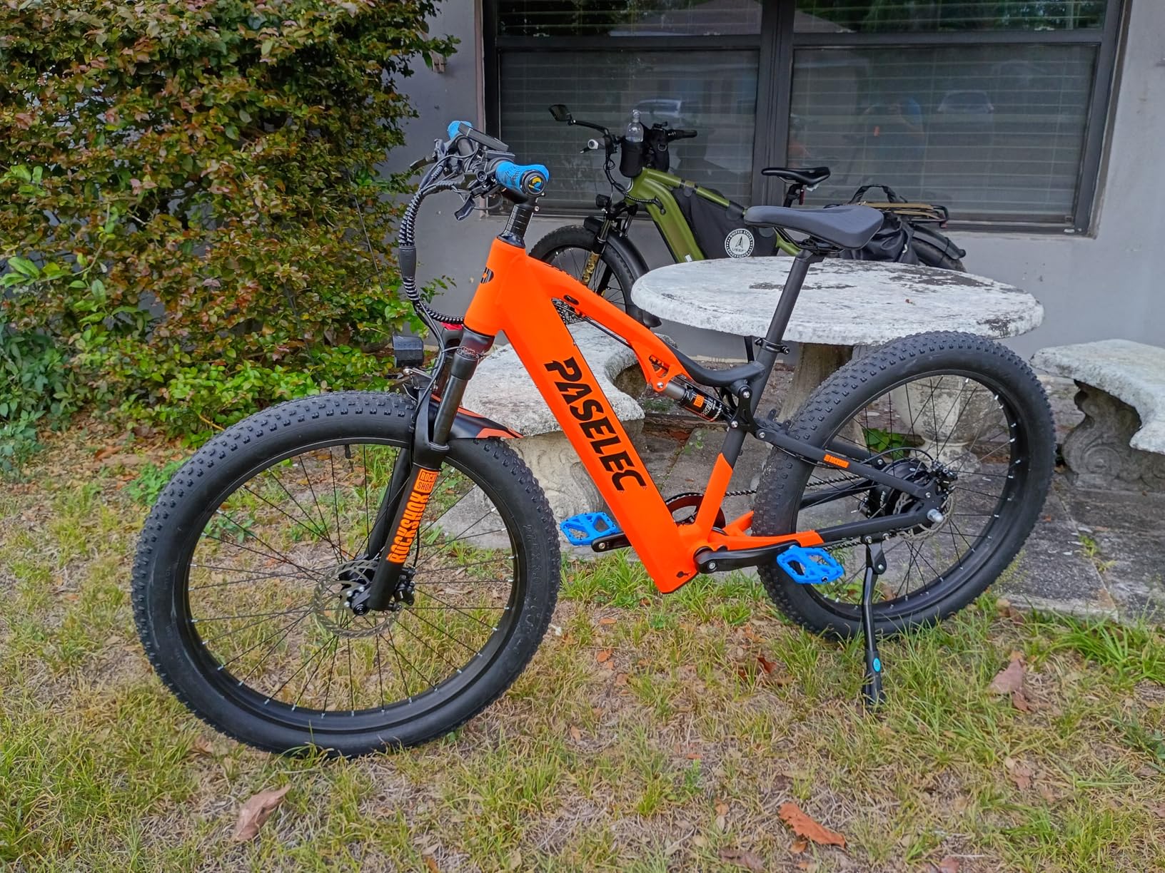 PASELEC Electric Bike for Adults, 1000W Peak Motor 768Wh Battery, Up to 70 Miles Range & 35MPH, 27.5''x3.0'' City Cruiser Ebike, 8-Speed Electric Bicycles with Dual Hydraulic Suspension Shock Absorber customer photo 1