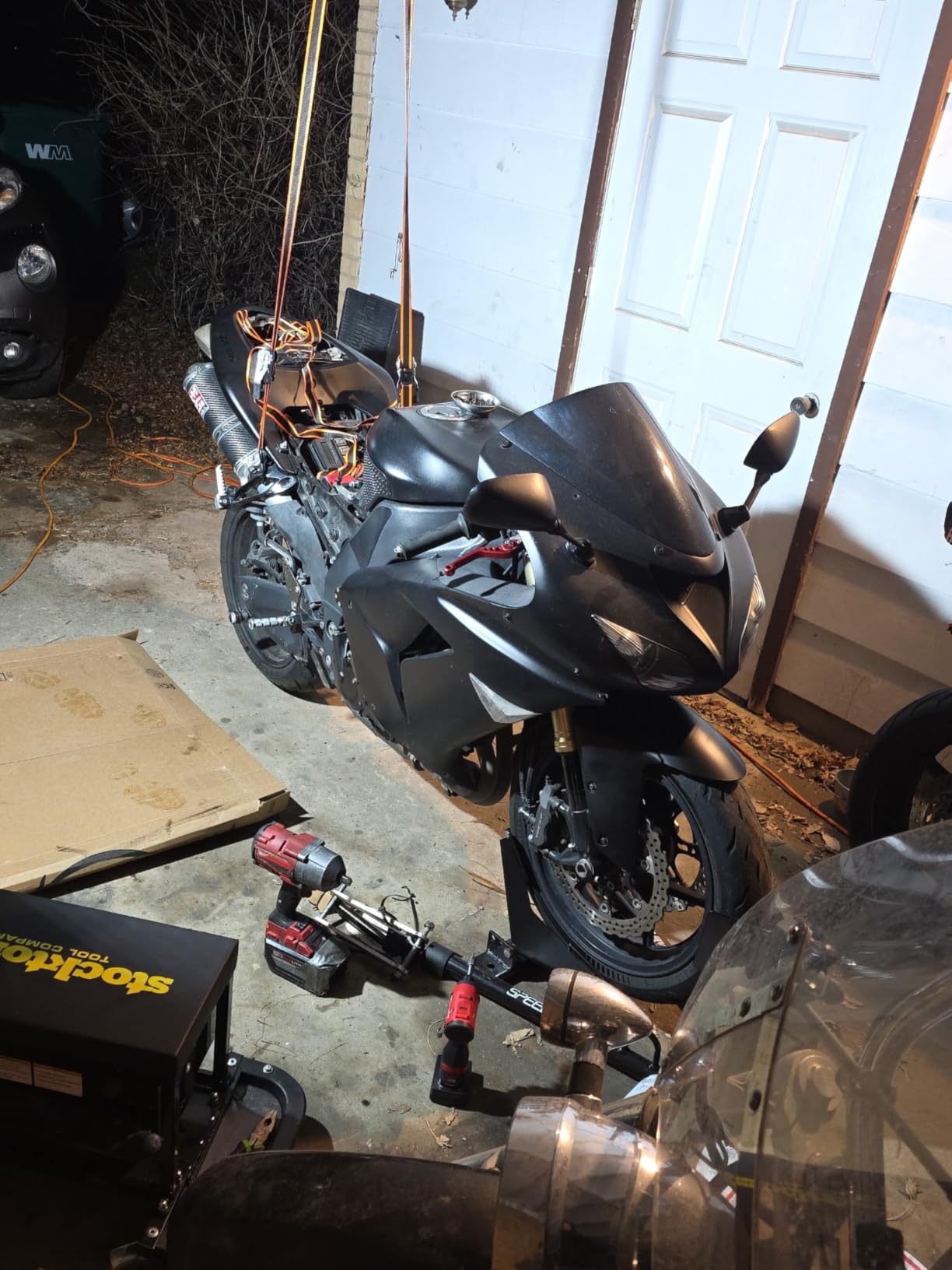 21000 Lumen LED Work Lights with Stand - 3 Head Portable Work Light with 16FT Cord - IP66 Waterproof Tripod Worklights for Outdoor Indoor Job Site Workshop Garage Construction Site Lighting customer photo 1