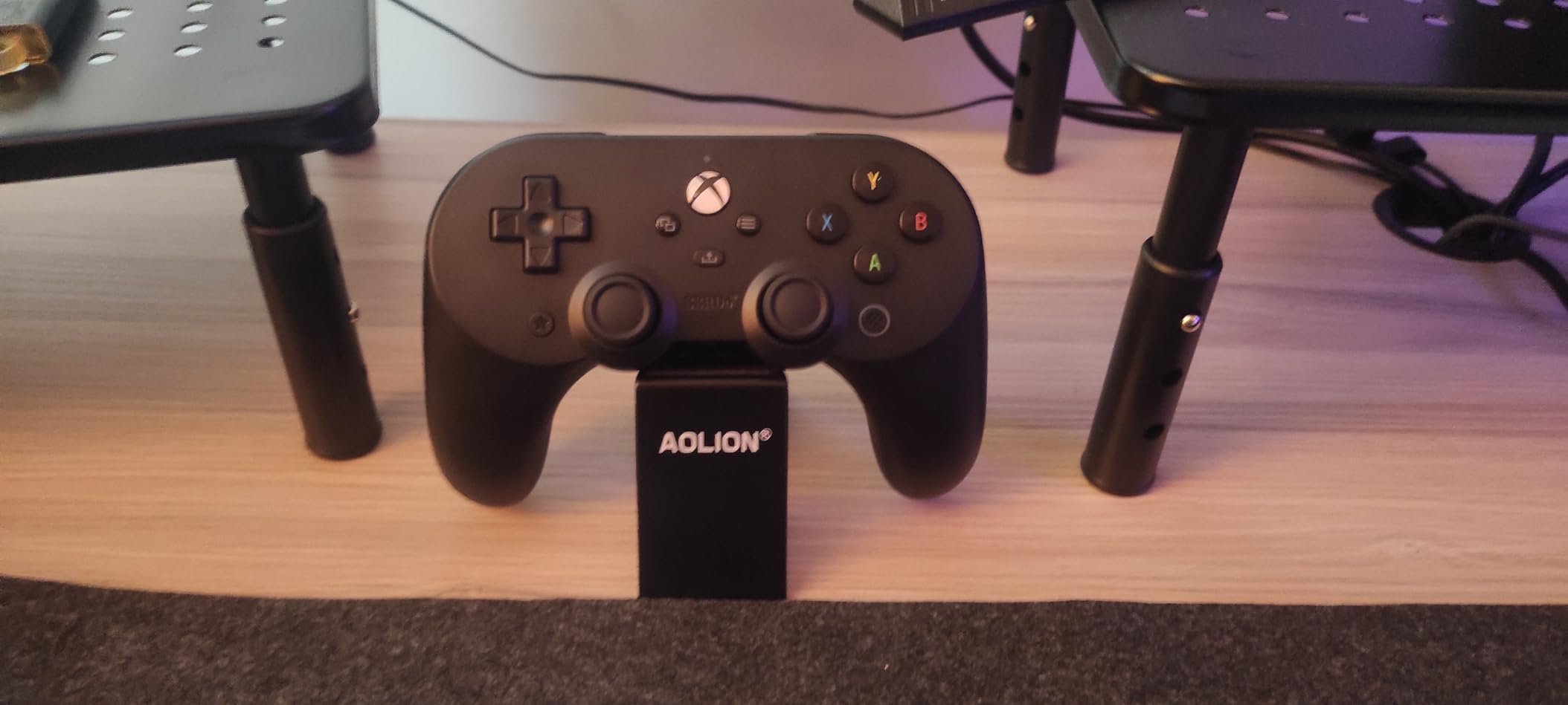 8BitDo Pro 2 Wired Controller for Xbox, Hall Effect Joysticks and Hall Triggers, 3.5mm Audio Jack, Compatible with Xbox Series X|S, Xbox One, Windows 10/11 - Officially Licensed (Black) customer photo 2