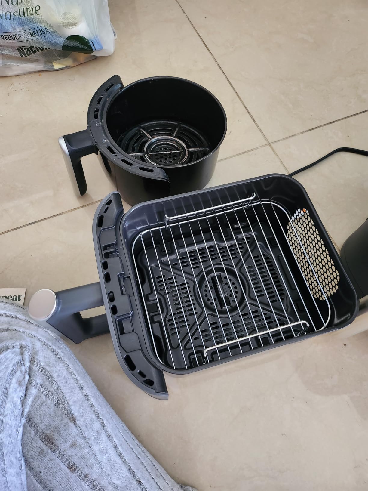 Ninja Air Fryer, 10QT DoubleStack XL 2-Basket, Compact Design, Cooks 5lb Whole Chicken, 6-in-1 Air Fry, Roast, Bake & More, Grey, SL401 customer photo 2