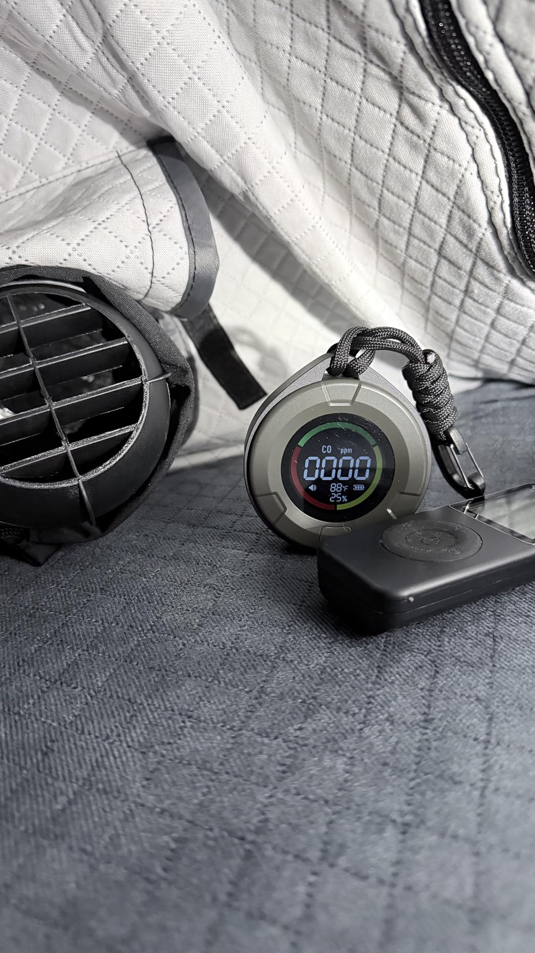 DS-100 Portable Carbon Monoxide Detector for Travel, 140H Standby, CO Detector with Magnetic Back, 3-in-1 CO Monitor with Audible & Visual Alarm for Camping, Hotel, Car & RV customer photo 1