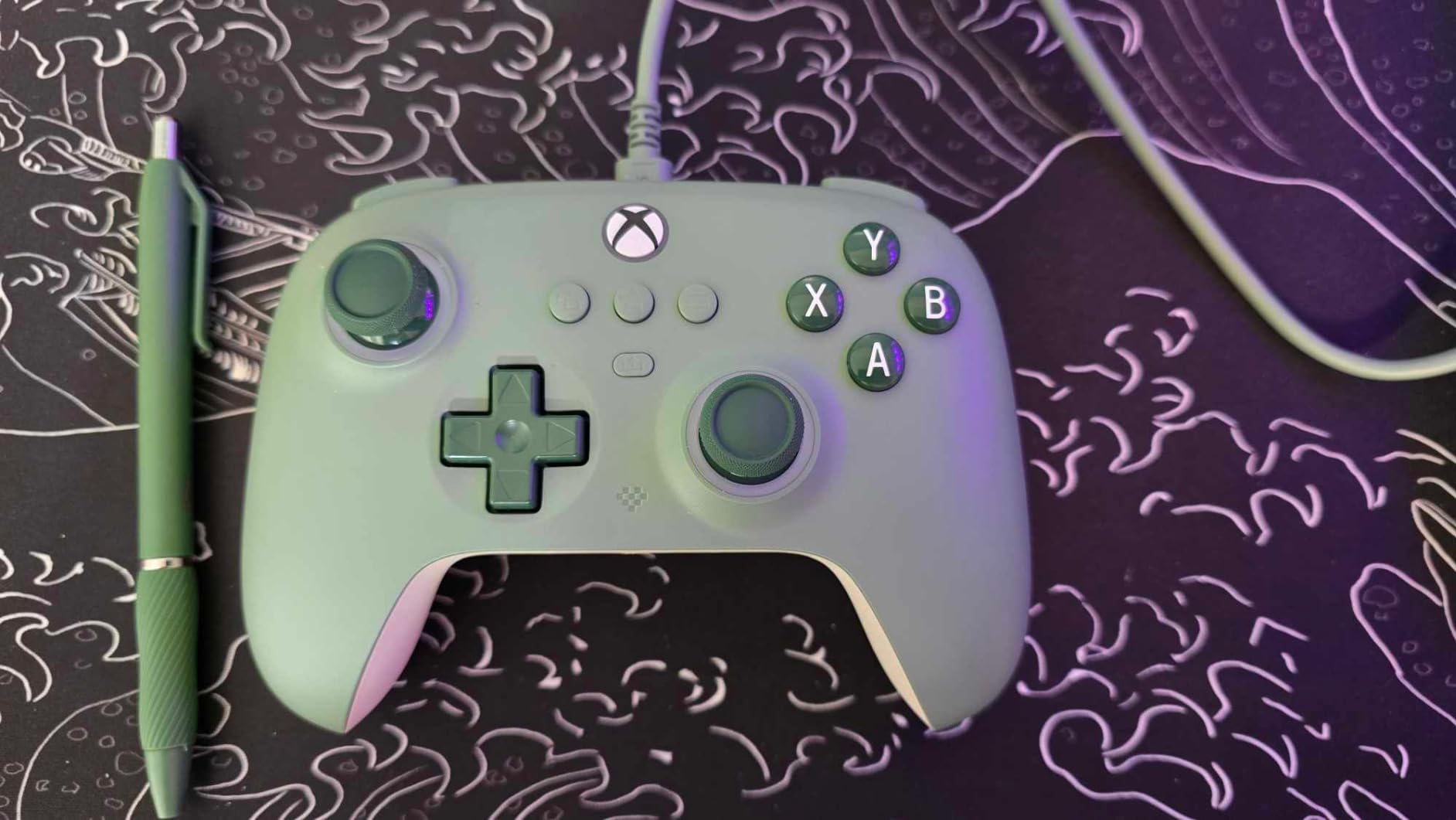 8BitDo Ultimate C Wired Controller for Xbox with Hall Effect Joysticks and Triggers, RGB Lighting Fire Ring, Compatible with Xbox Series X|S, Xbox One, Windows 10/11 - Officially Licensed (Dark Gray) customer photo 2