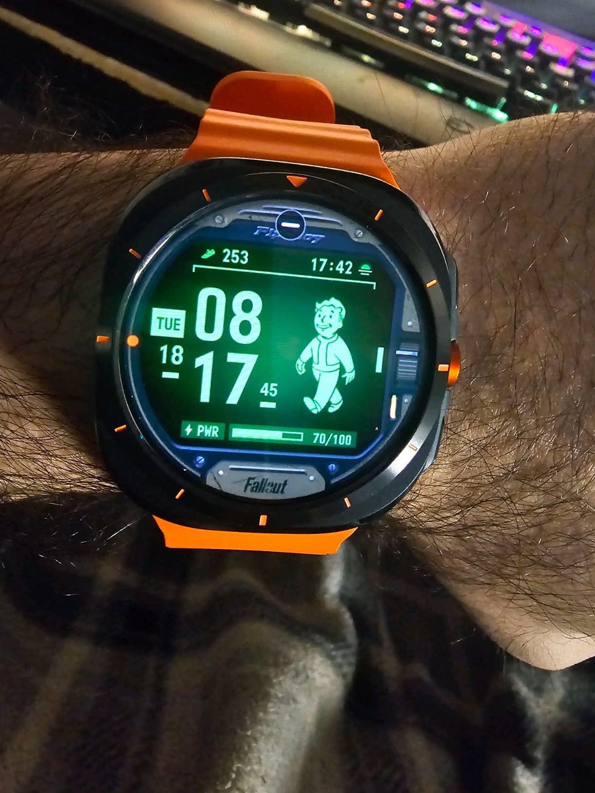 Galaxy Watch Ultra (2024) 47mm LTE AI Smartwatch w/Energy Score, Wellness Tips, Heart Rate Tracking, Sleep Monitor, Fitness Tracker, GPS, Titanium Gray [US Version, 1Yr Manufacturer Warranty] customer photo 1