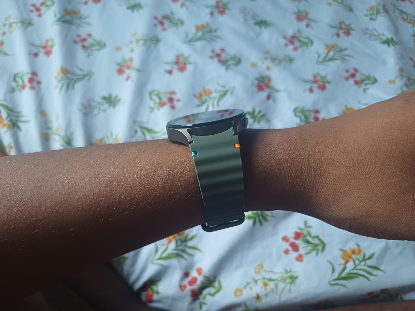 Galaxy Watch 7 40mm Bluetooth AI Smartwatch w/Energy Score, Wellness Tips, Heart Rate Tracking, Sleep Monitor, Fitness Tracker, 2024, Cream [US Version, 1Yr Manufacturer Warranty] customer photo 2