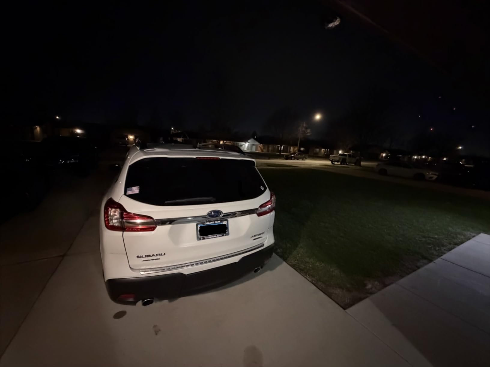 Ring Outdoor Cam Plus, Battery (newest model), Home or business security, Wide-Angle 2K Video with Ring Vision, Low-Light Sight for full-color night vision, Mount-Anywhere Versatility, White customer photo 1