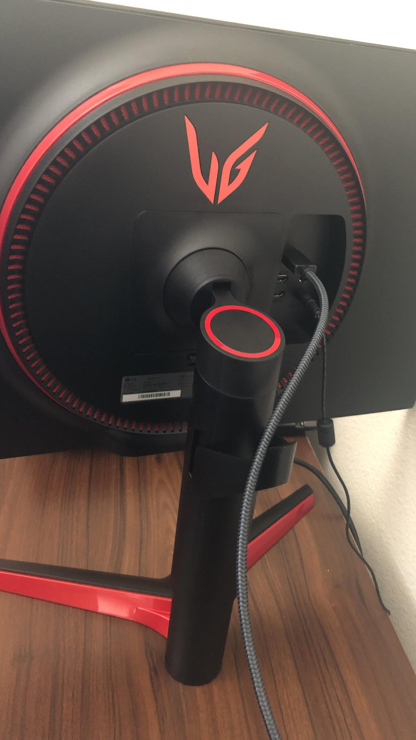 LG 32GS60QC-B Ultragear 32-inch Curved Gaming Monitor QHD (2560x1440) 180Hz 1ms 1000R AMD FreeSync HDR10 HDMIx2 DisplayPort Borderless Design Black Stabilizer DAS Crosshair FPS Counter - Black customer photo 2