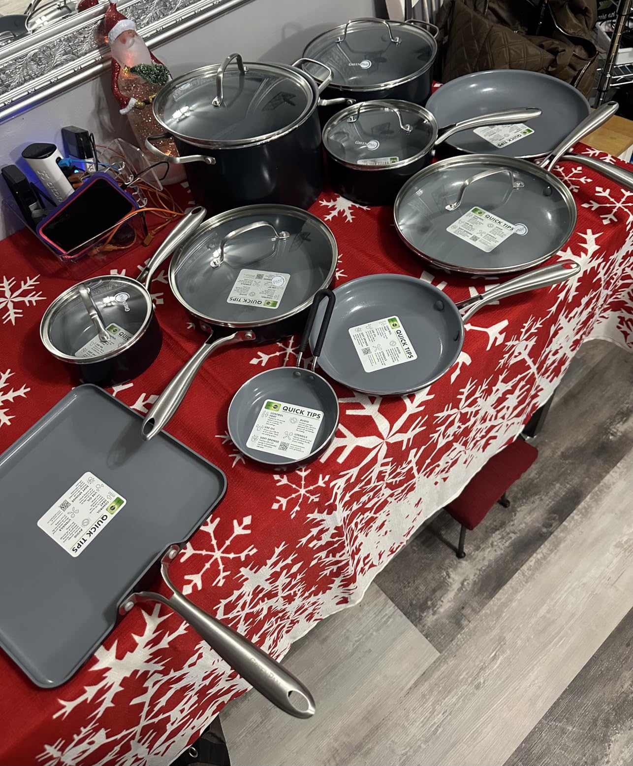 GreenPan 17 Piece Nonstick Swift Cookware Set, Ceramic PFAS-Free Pots & Pans with Lids, Dishwasher & Oven/Broiler Safe to 600F, Kitchen Cooking Set, Sauce, Saute, Stock, Griddle, Frying Pans, Gray customer photo 1