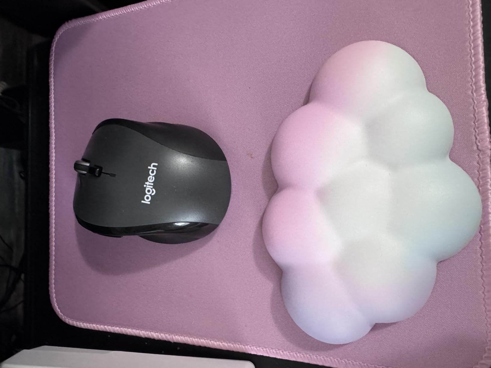 Cloud Wrist Rest Keyboard, Cloud Keyboard Wrist Pad Set with PU Leather Memory Foam, Cute Arm Rest for Palm Support, PC/Gaming Desk Accessories/Office Setup/Computer Hand Cushion - White customer photo 2