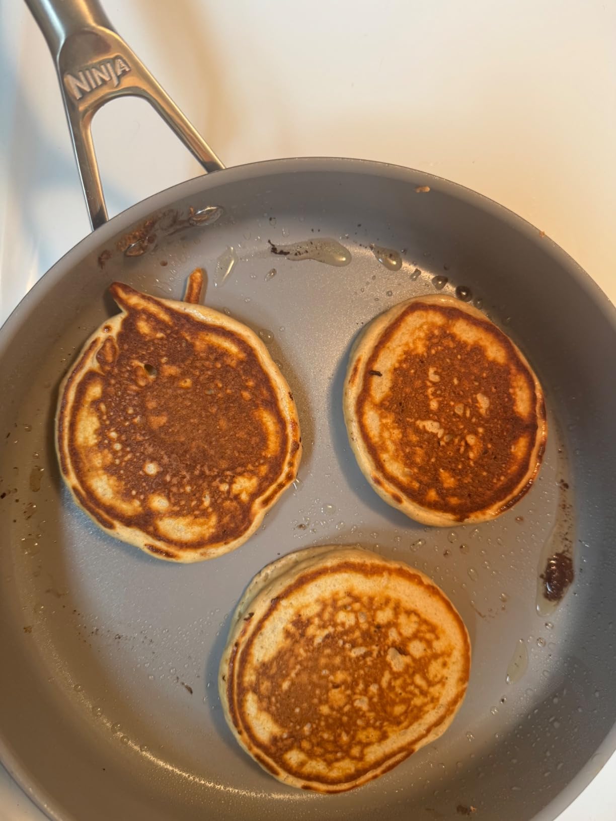 Ninja Ceramic Pro 10-Piece Cookware Set, NonStick Pots & Pans Set with Glass Lids, Nontoxic, PTFE Free, Ceramic Coated, Stove to Oven Safe, All Stovetop & Induction Compatible, Midnight Blue customer photo 2