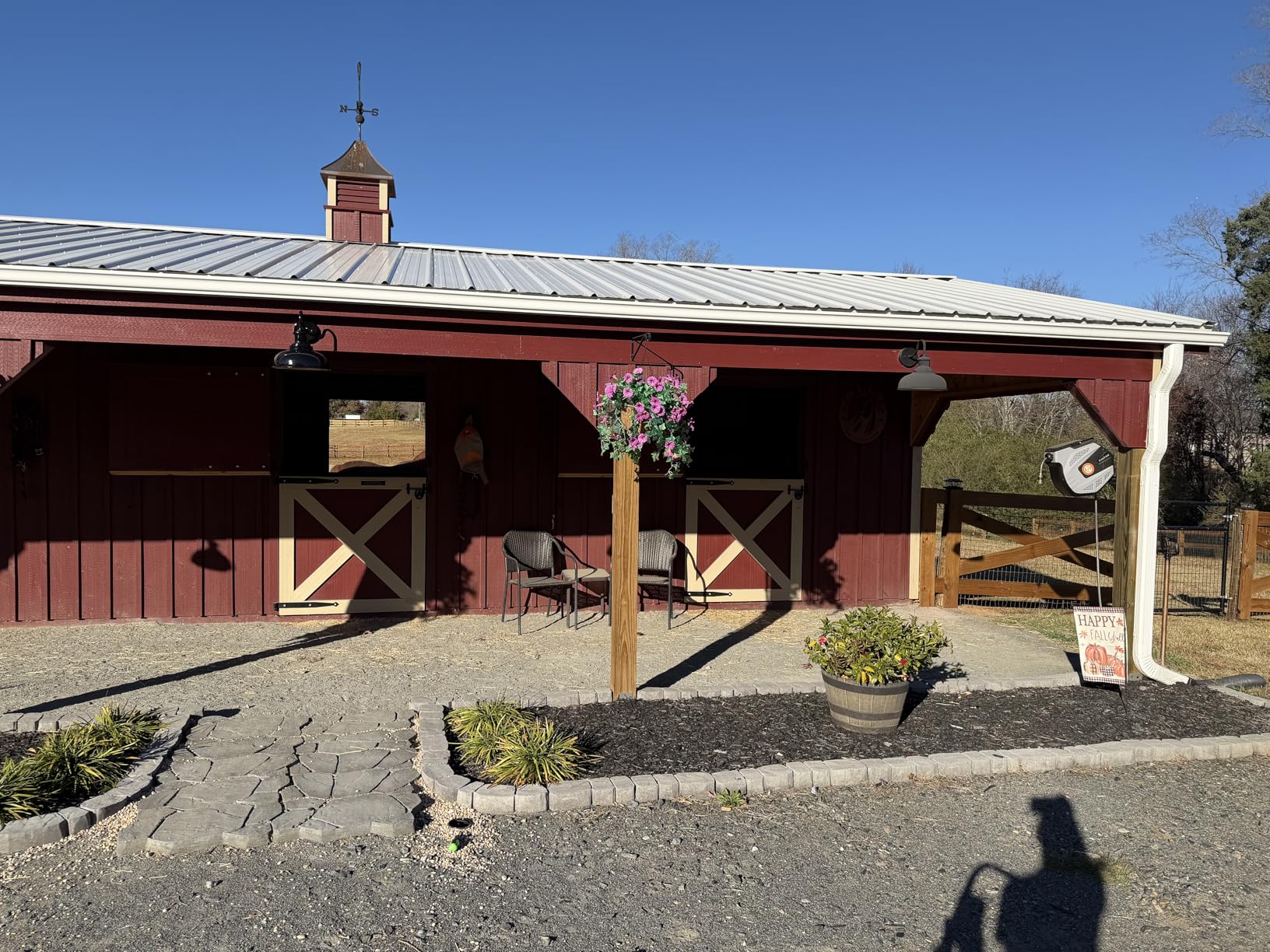 SUNPOW Retractable Garden Hose Reel - 1/2 inch x 50ft Wall Mounted Hose Reel with 3/4 inch Brass Fitting & 10 Function Sprayer Nozzle - Any Length Lock, Auto Rewind System, 180°Swivel Bracket - Grey customer photo 1