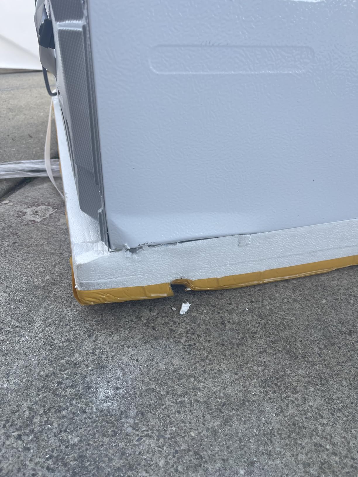 BLACK+DECKER 14.6 Cu. Ft. Top Mount Refrigerator with Freezer, 2 Door Refrigerator with Top Freezer and Adjustable Temperature Control, ENERGY STAR, BR1460HB, Black customer photo 2