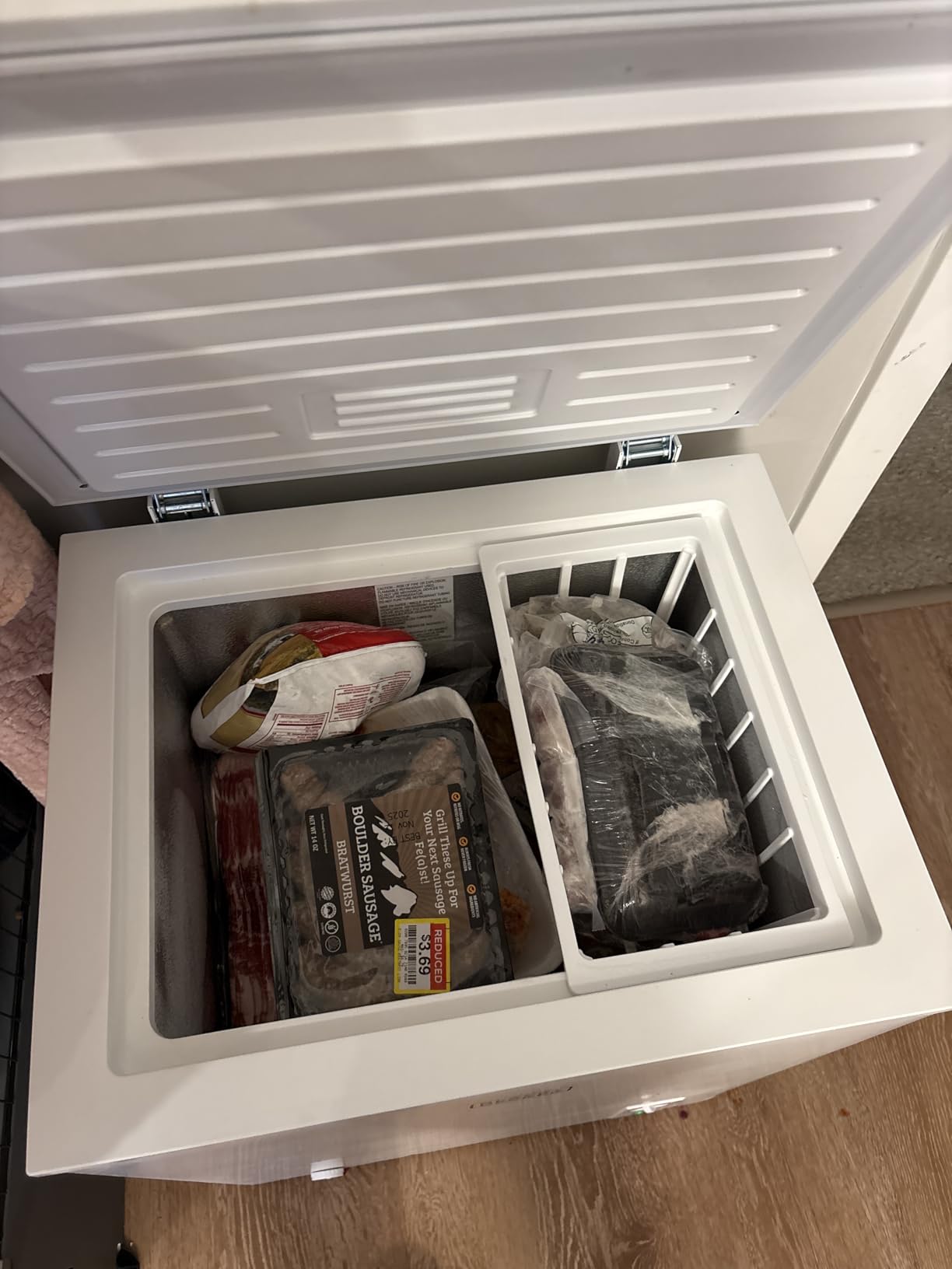 BLACK+DECKER 2.0 Cu. Ft. Compact Chest Freezer, Deep Freezer Holds Up To 70 Lbs. of Frozen Food, Removable Storage Basket, Manual Defrost, White customer photo 2