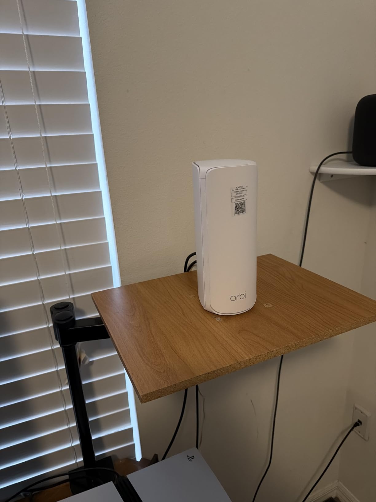 NETGEAR Orbi 770 Series Tri-Band WiFi 7 Mesh Network System (RBE773) - Router + 2 Satellite Extenders, Security Features, Up to 11Gbps, Covers up to 8,000 sq. ft., 100 Devices, 2.5 Gig Internet Port customer photo 1